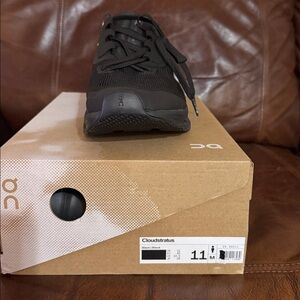 Cloudstratus Men's Athletic Shoes - Black